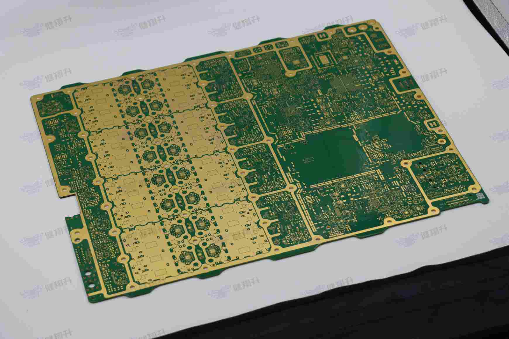 Rogers+FR4混压PCB高频线路实物图